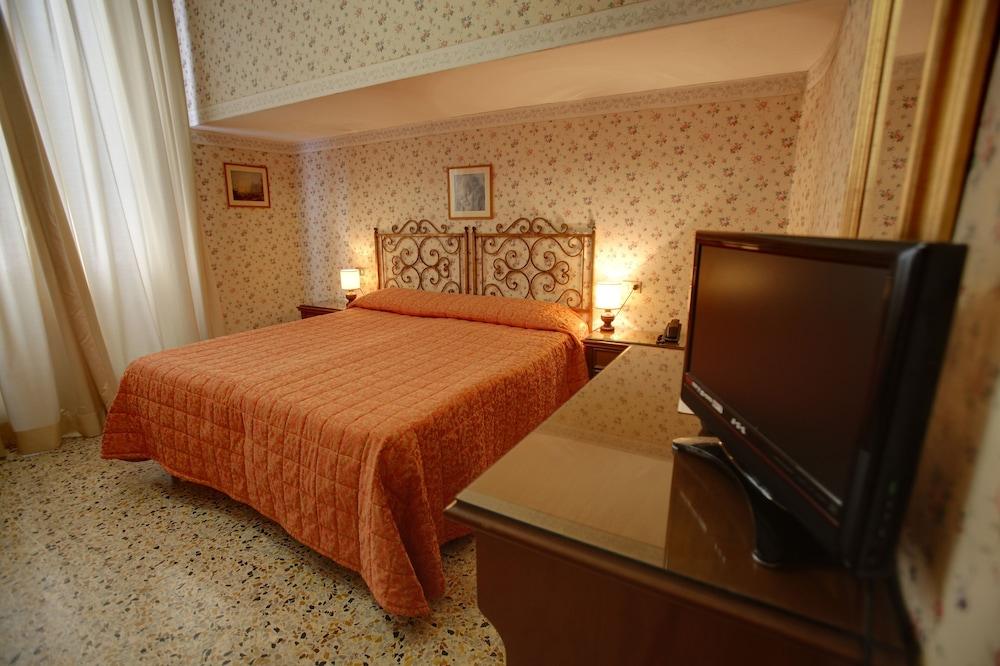 פירנצה Hotel Ariele מראה חיצוני תמונה